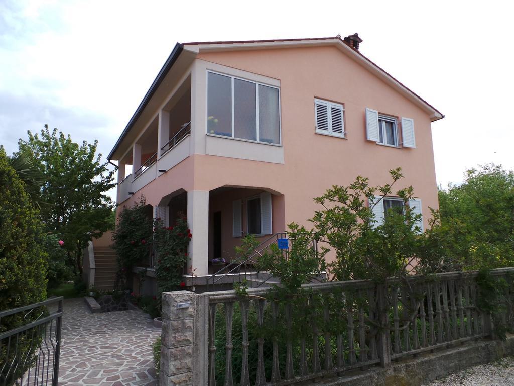 Rina Apartments Лабин Екстериор снимка