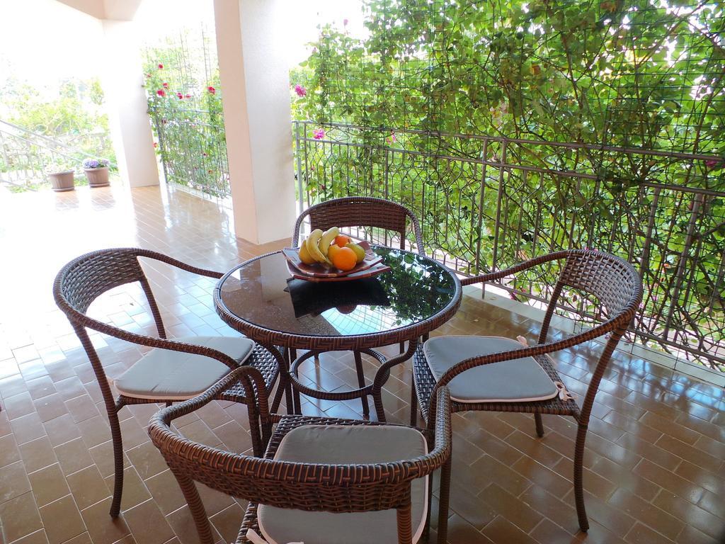 Rina Apartments Лабин Екстериор снимка