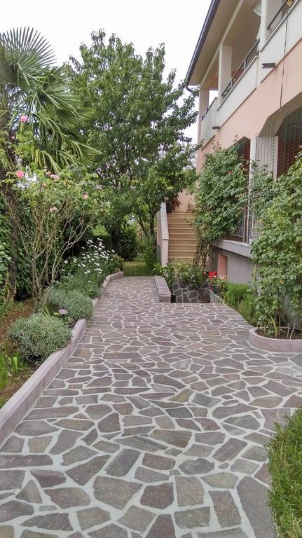 Rina Apartments Лабин Екстериор снимка