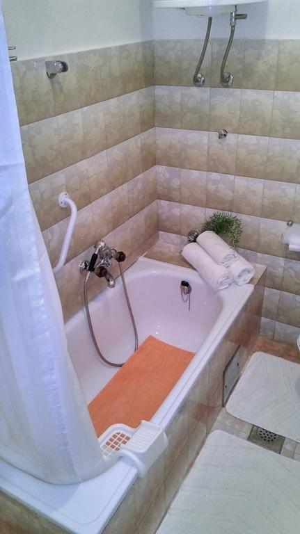 Rina Apartments Лабин Екстериор снимка